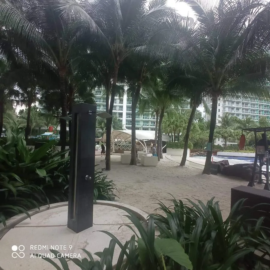 Azure Urban Resort Maui Tower Manila 0*,  Philippines