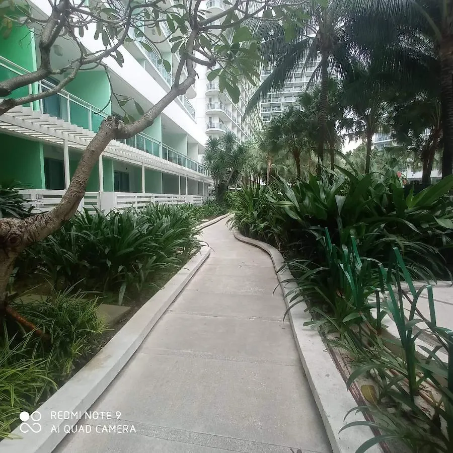Azure Urban Resort Maui Tower Manila Aparthotel